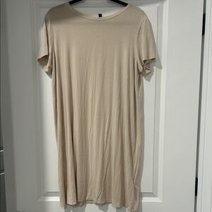 Express Cream Short Sleeve Dress